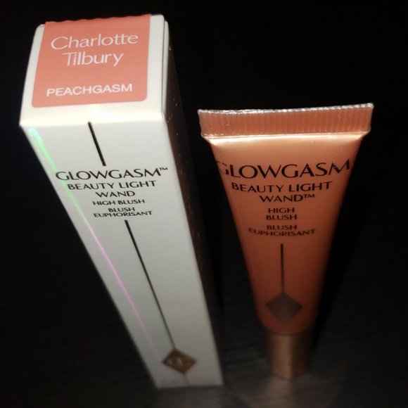 CHARLOTTE TILBURY  BEAUTY LIGHT WAND IN "PEACHGASM" $60 - Picture 10 of 10